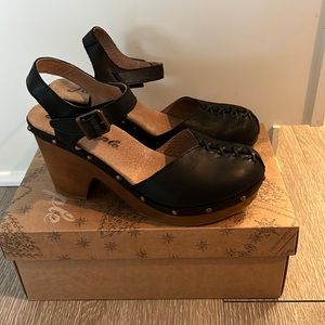Free People Chase clog